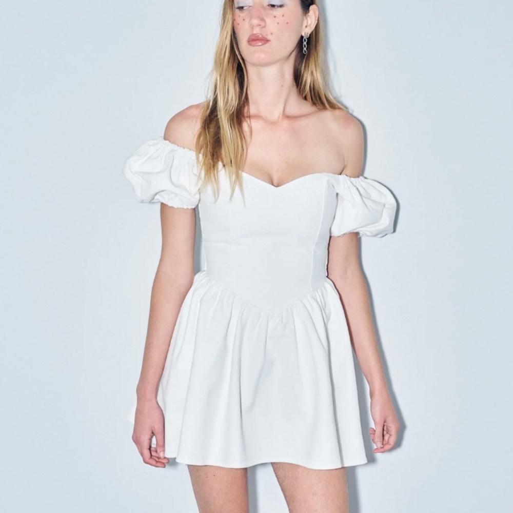 Fashion Brand Company Off-Shoulder White Mini Dress